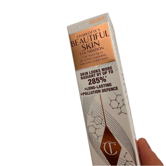 Charlotte Tilbury Beautiful Skin Medium Coverage Liquid Foundation #11 Cool NEW - Picture 4 of 8